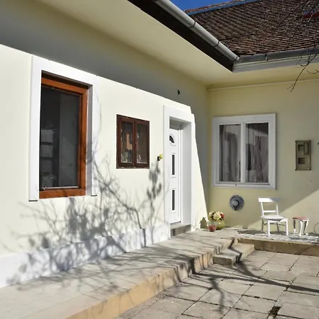 Malomszeg 3 Apartment Pecs